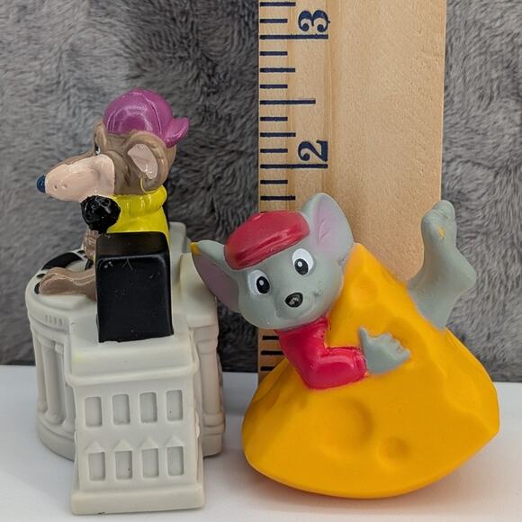 DJ Capital critter Burger King Kids Club 1992 & 2 Disney Rescuers' Bernard 2" - Picture 2 of 13